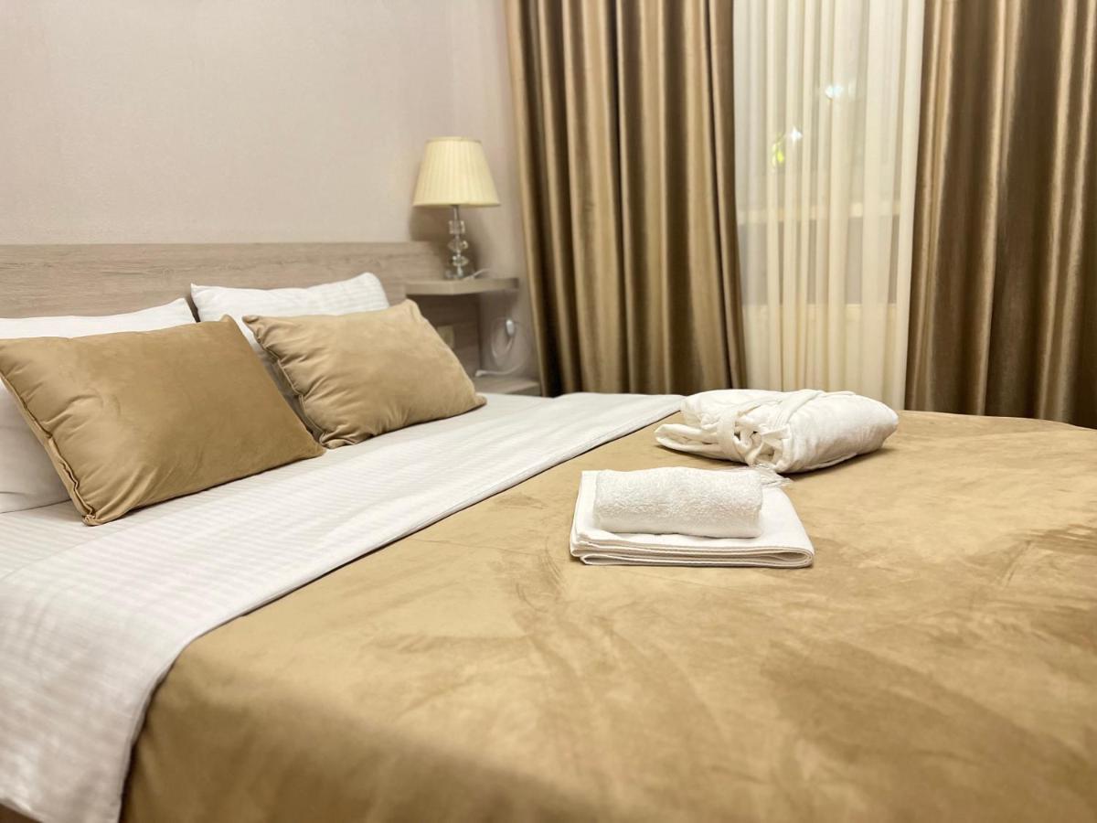 Family Hotel Triston Tbilisi Exterior foto