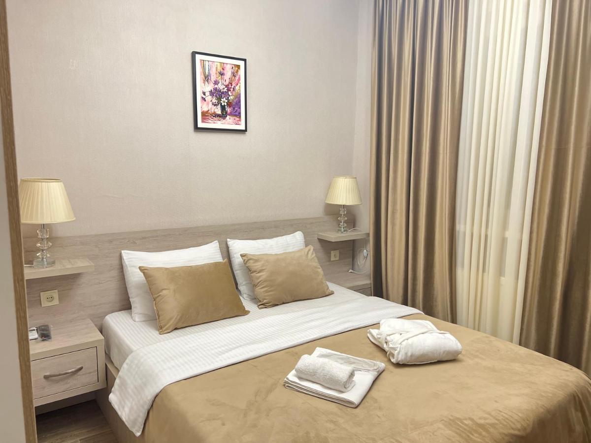 Family Hotel Triston Tbilisi Exterior foto