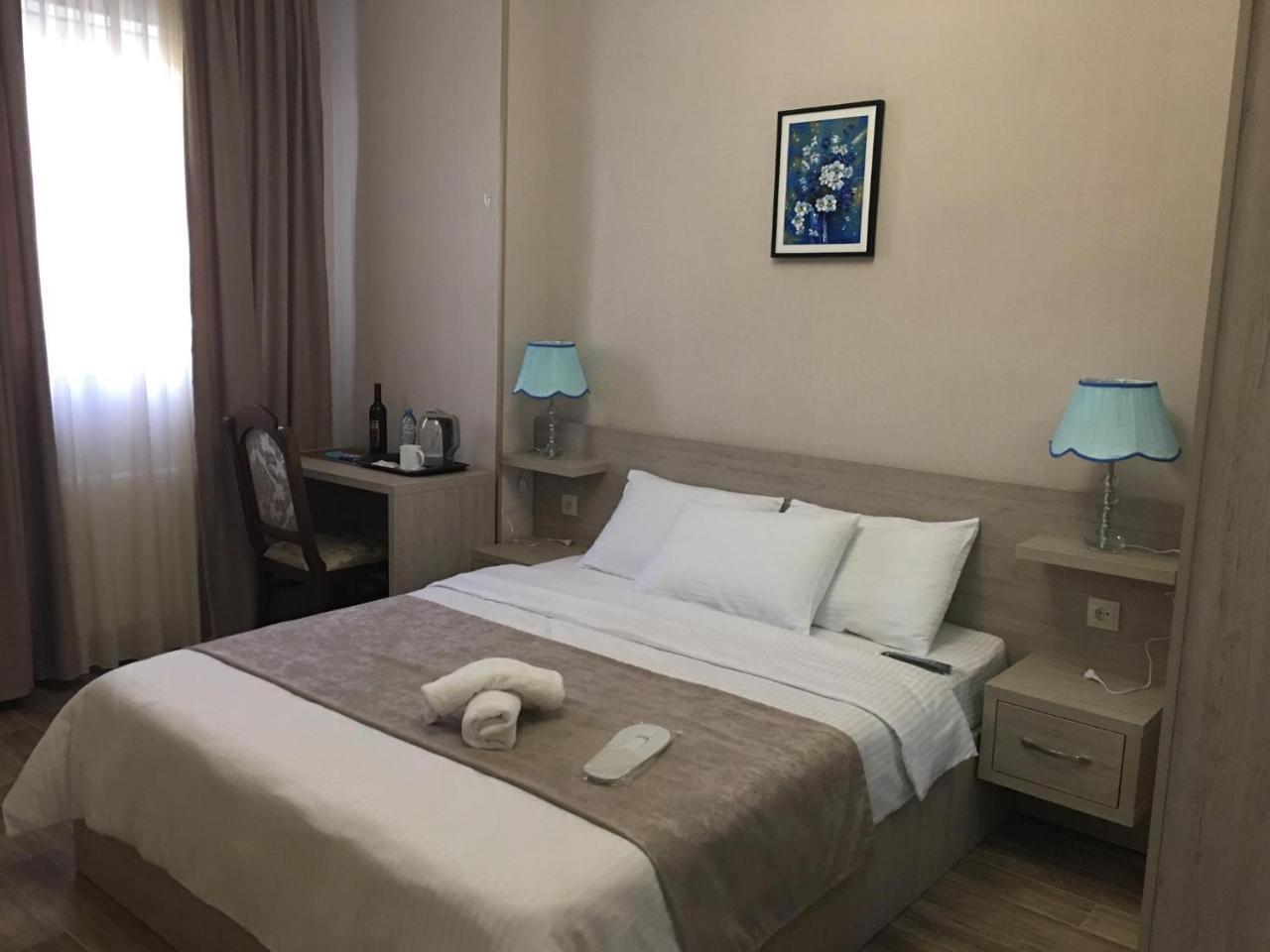 Family Hotel Triston Tbilisi Exterior foto